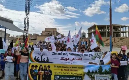 Jóvenes organizan una manifestación en Zirgan