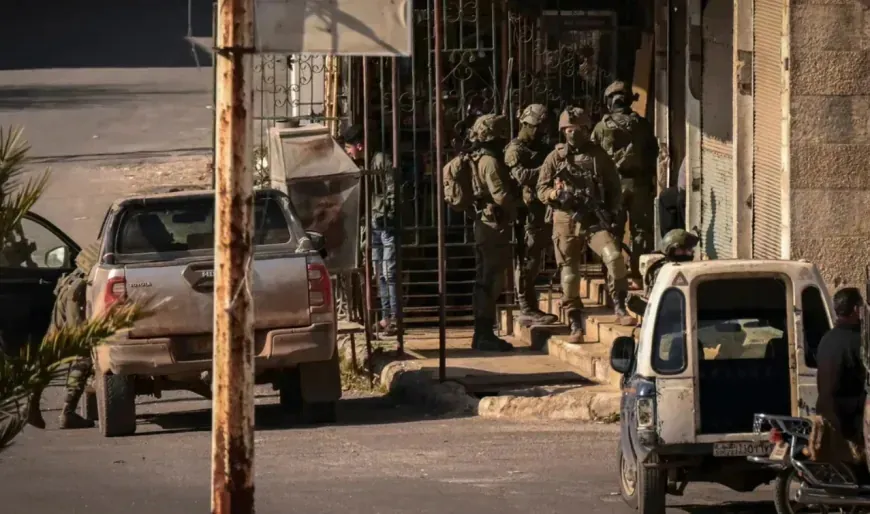 Las fuerzas israelíes realizan registros domiciliarios en la zona rural de Daraa