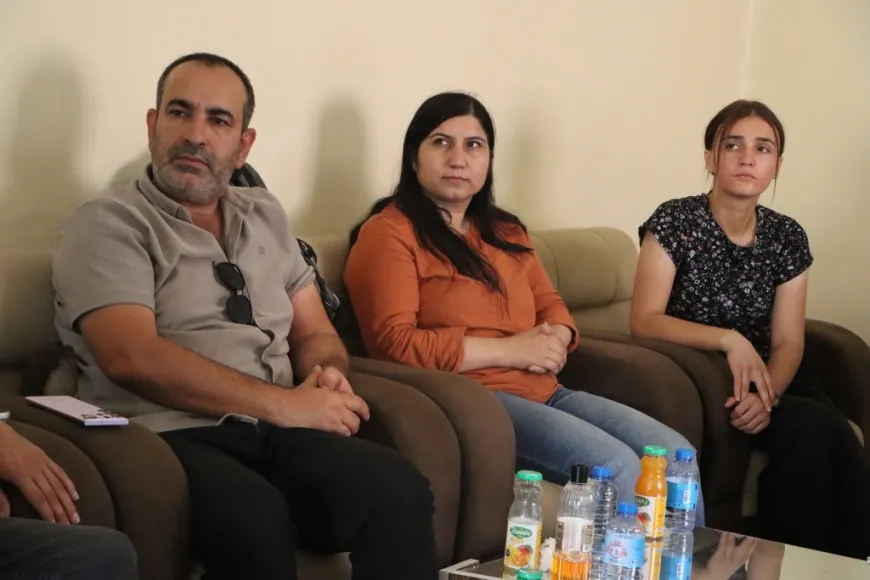 Reunión de periodistas en Kobani discute los desafíos a los que se enfrenta el trabajo mediático