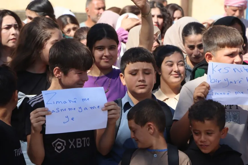 Estudiantes y profesores de Kobane reclaman el derecho a la educación en kurdo