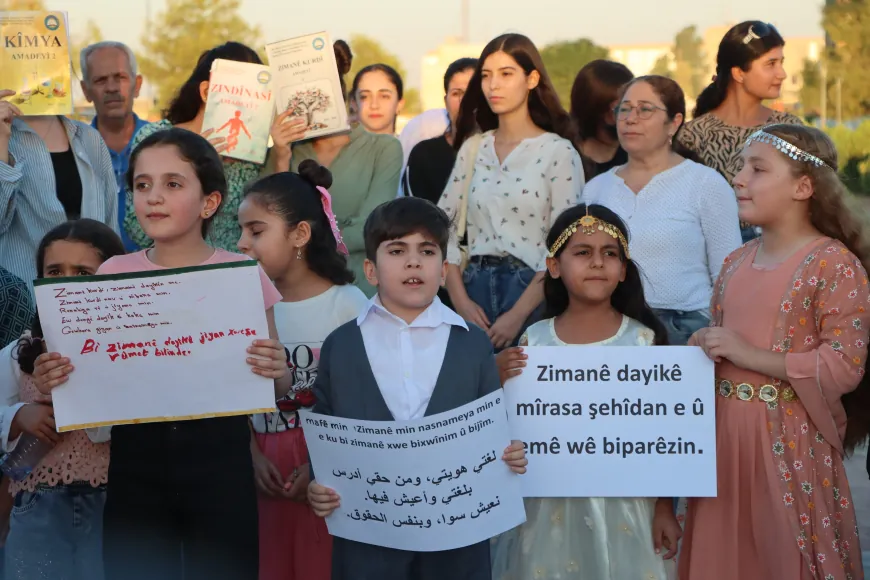 Protesta en Qamishlo contra la limitación de las clases de lengua kurda