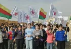 Estudiantes, jóvenes y habitantes de Zirgan reclaman el reconocimiento constitucional de la lengua kurda