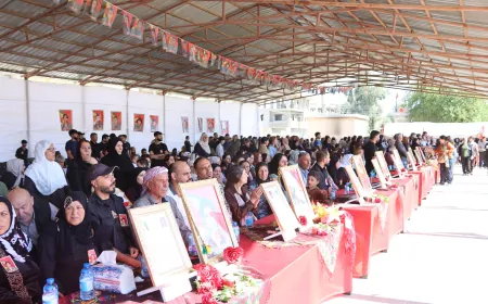 Concluye la ceremonia de condolencias para las familias de 19 guerrilleros