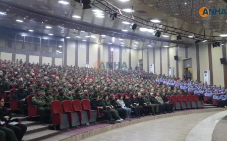 Mazlûm Ebdî se reúne con las Fuerzas de Seguridad de Hasaka