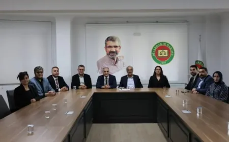 La delegación de Imrali visita el Colegio de Abogados de Amed