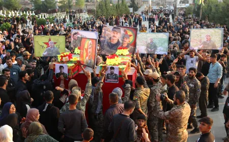Qamishlo despide a dos combatientes de su brigada