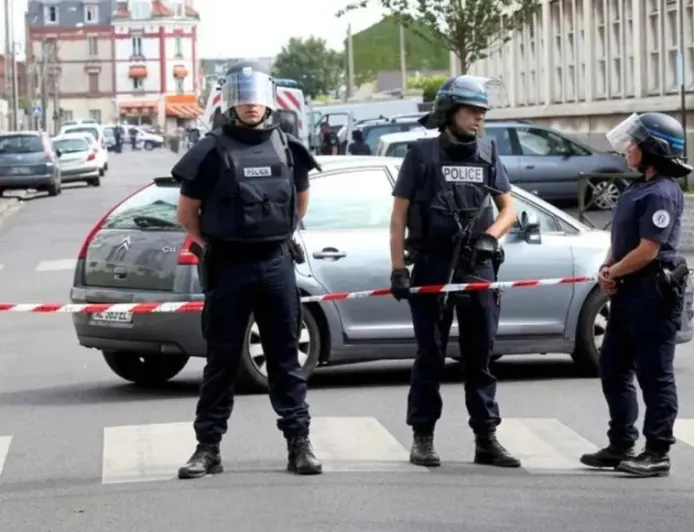 Un tiroteo cerca de París deja un muerto y cuatro heridos