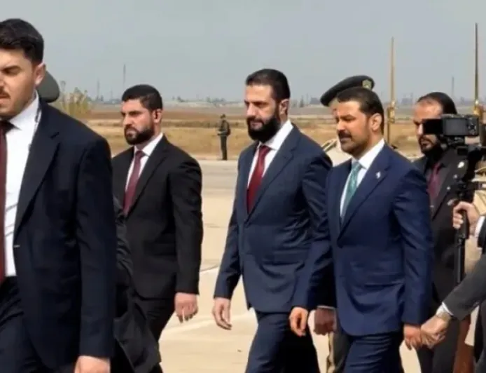 El primer ministro de Irak, Elî Zeydî, llega a Damasco