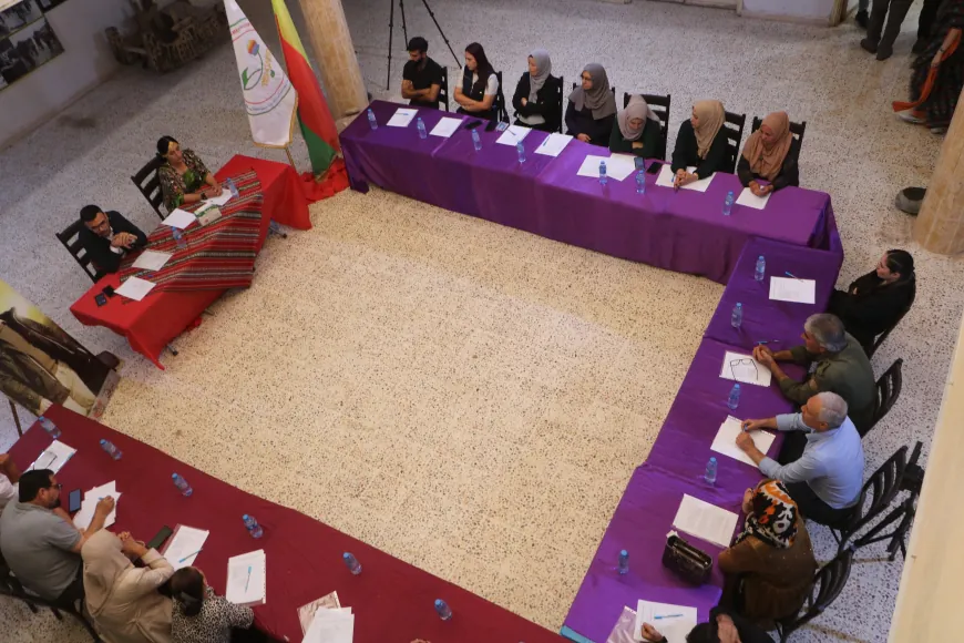Un seminario en Dirbasiyah aborda los derechos lingüísticos del pueblo kurdo