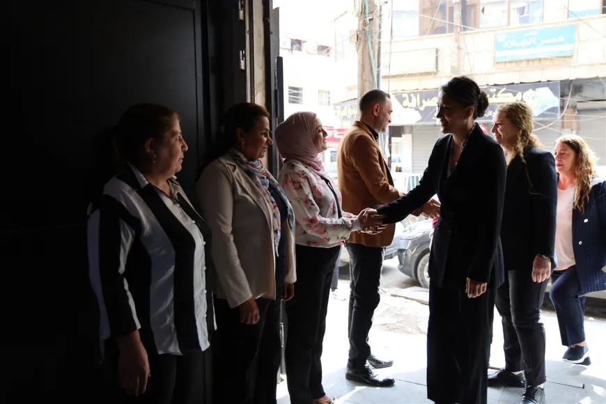 La delegación del Kurdistán de Bakúr visita las instituciones y las YPJ en Hasakah