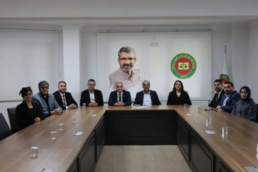 La delegación de Imrali visita el Colegio de Abogados de Amed