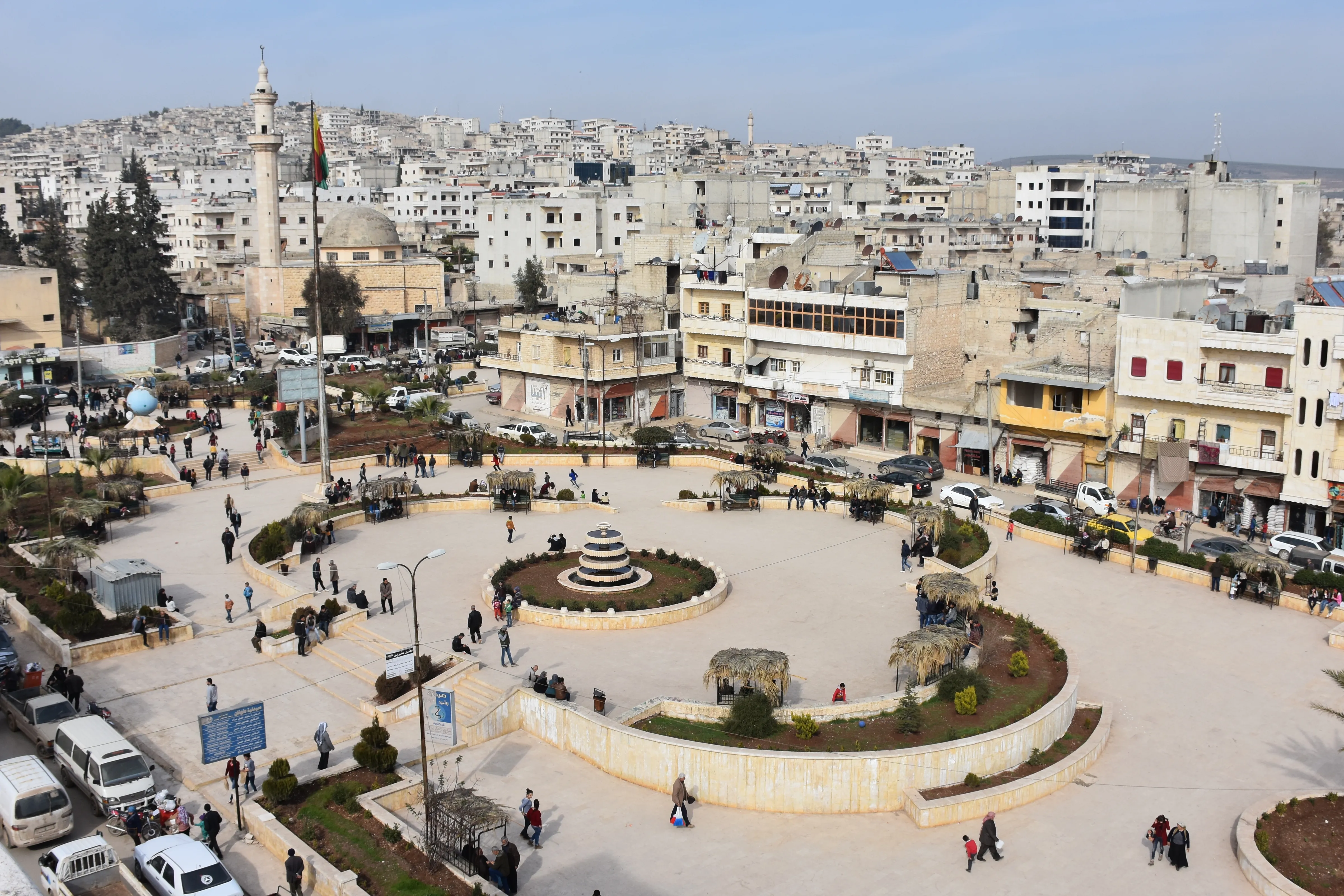 Efrîn...çiya û koletî li hev nakin