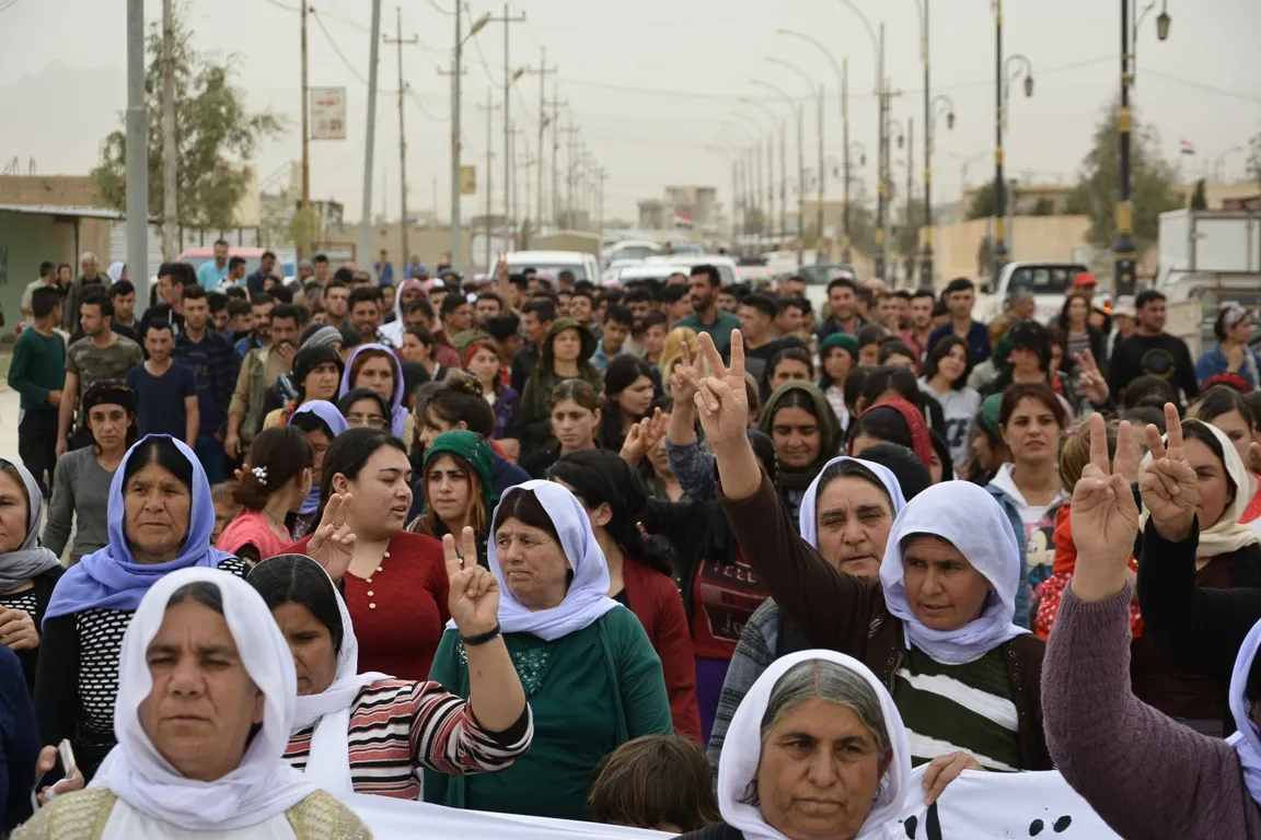 Gelê Şengalê li dijî gefên dagirkeriya Tirk daketin qadan