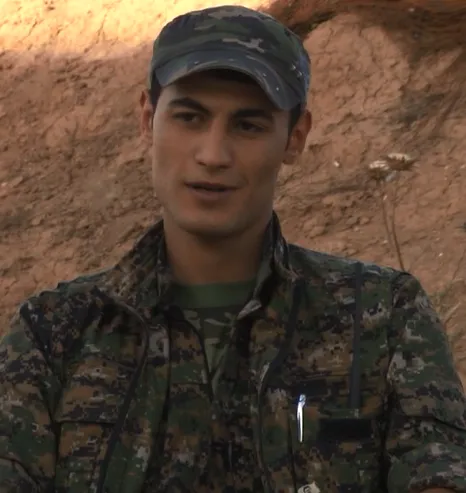 Bi fedakarî destpê dike û fedayî şehîd dibe