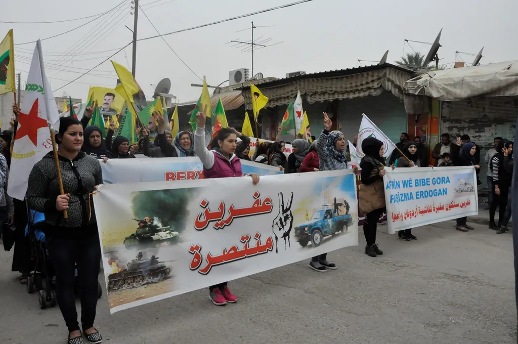 Gelê Serêkaniyê ji bo Efrînê daket qadan