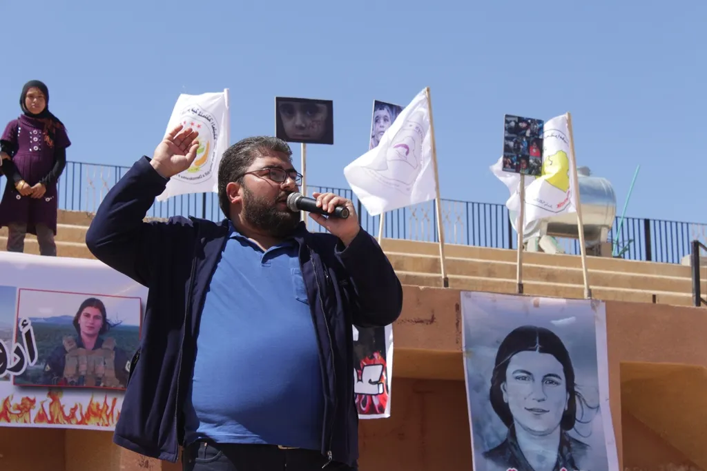 Ji bo destekdayîna Berxwedana Serdemê li Tebqayê mîtîng hate lidarxistin