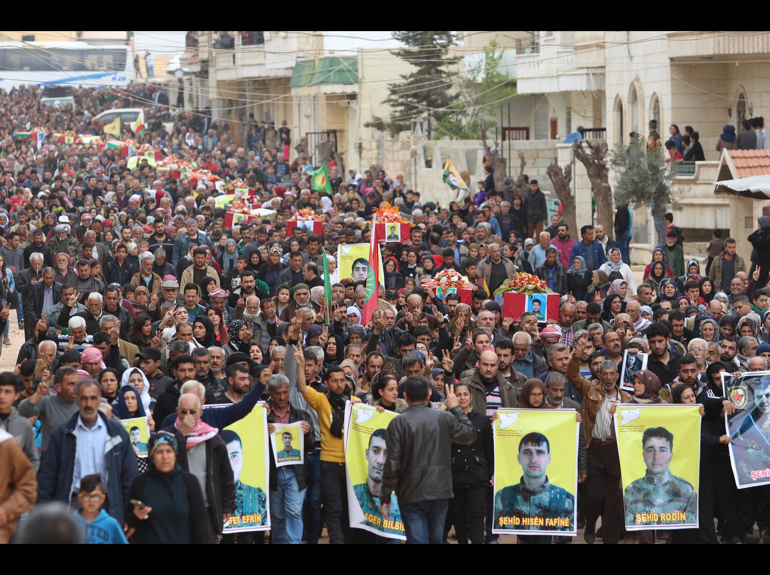 Efrîniyan  şehîdên Berxwedana Serdemê oxir kirin