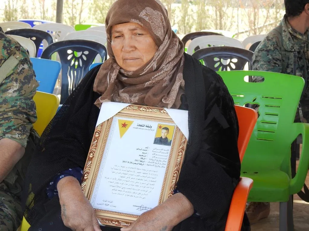 QSDʹê yekem Lîwaya leşkerî li Reqayê ava kir