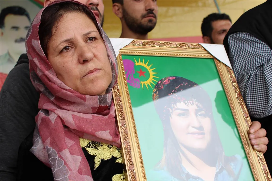 Gelê Qamişlo Jina Ciwan a Şoreşger bi merasîmeke bi heybet oxir kirin