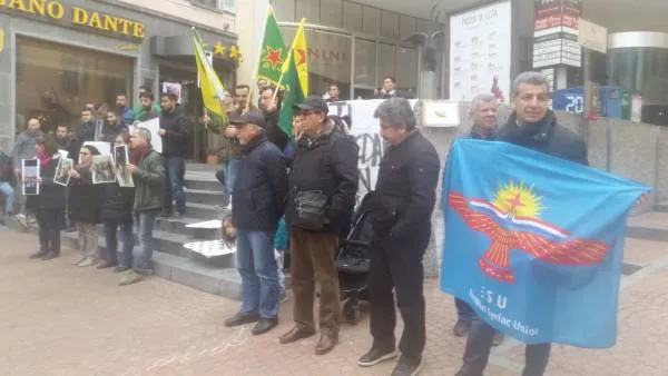 Tevahî cîhanê di Roja Efrîn a Cîhanê de serî hilda 