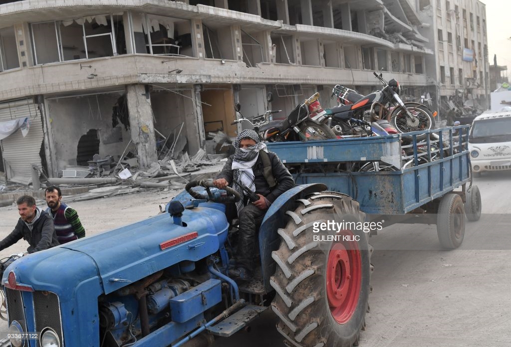 Çeteyên dewleta Tirk malên Efrînê wêran dikin