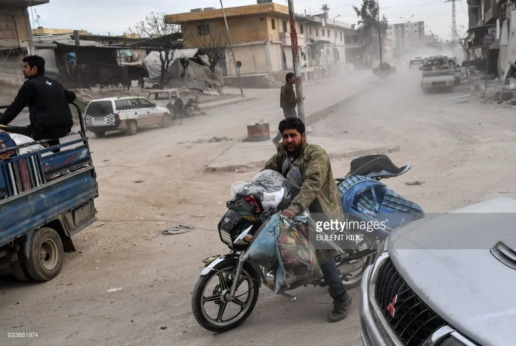 Çeteyên dewleta Tirk malên Efrînê wêran dikin