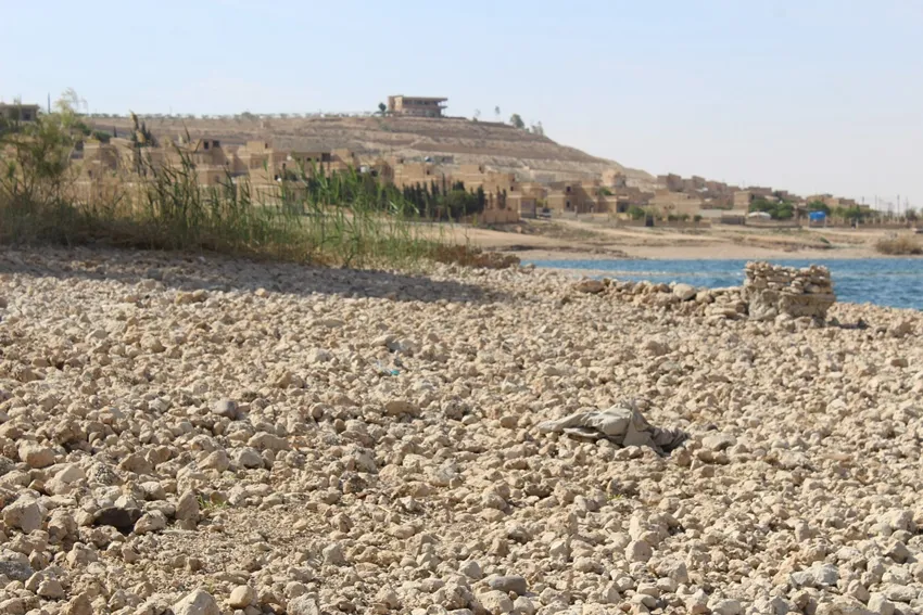 ‘Tirkiyê bi ava Firatê şerê gelê herêmê dike’