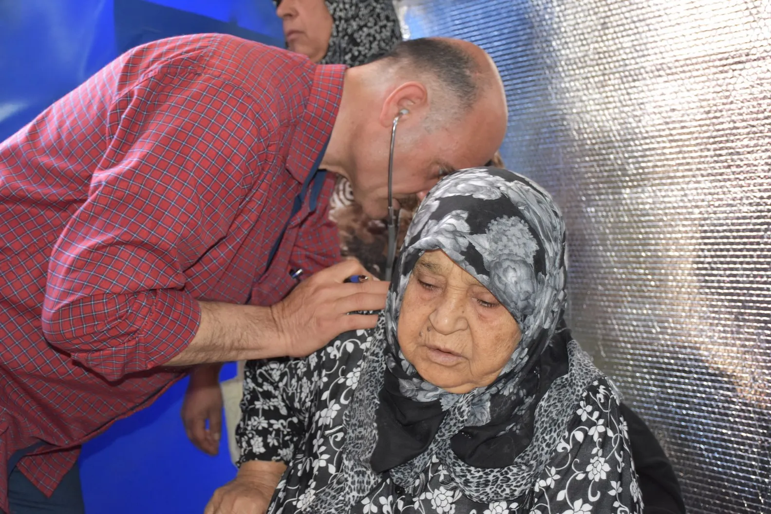 Bi bêdengiya navneteweyî rewşa tenduristî ya Efrîniyan xerabitir dibe