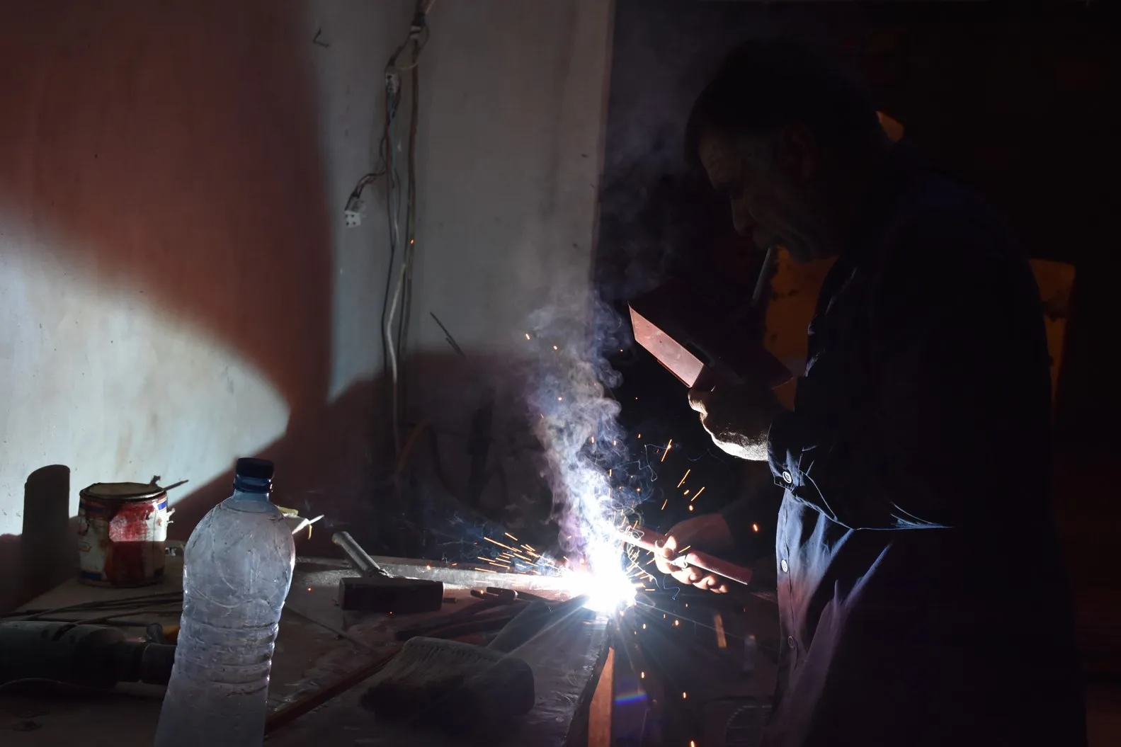 Karê xwe li Şehba didomîne û bi efrîniyan re dibe alîkar