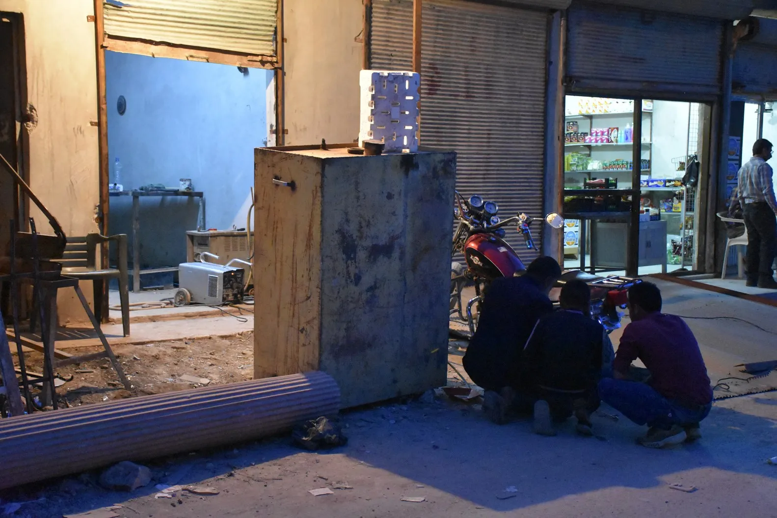 Karê xwe li Şehba didomîne û bi efrîniyan re dibe alîkar