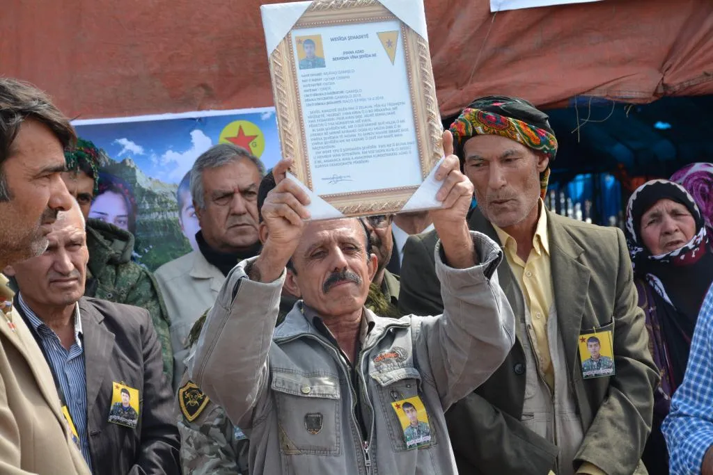 Sersaxî malbatên cangoriyên Berxwedana Serdemê re hate xwestin