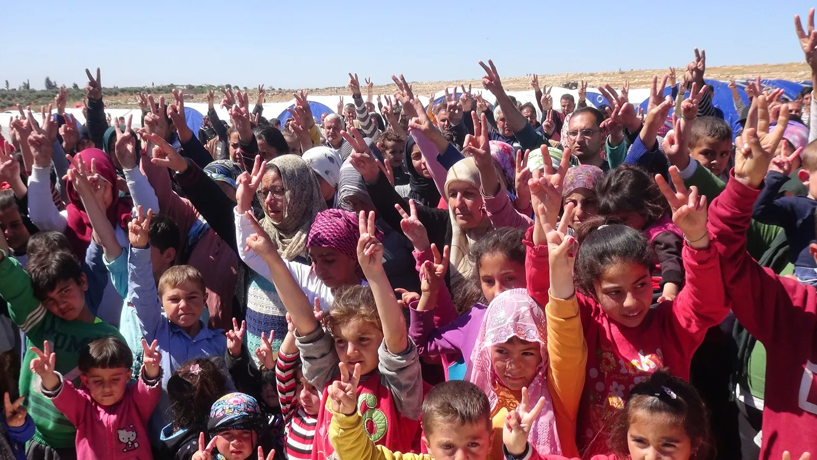 Şêniyên Efrînê rojbûna Ocalan pîroz kirin