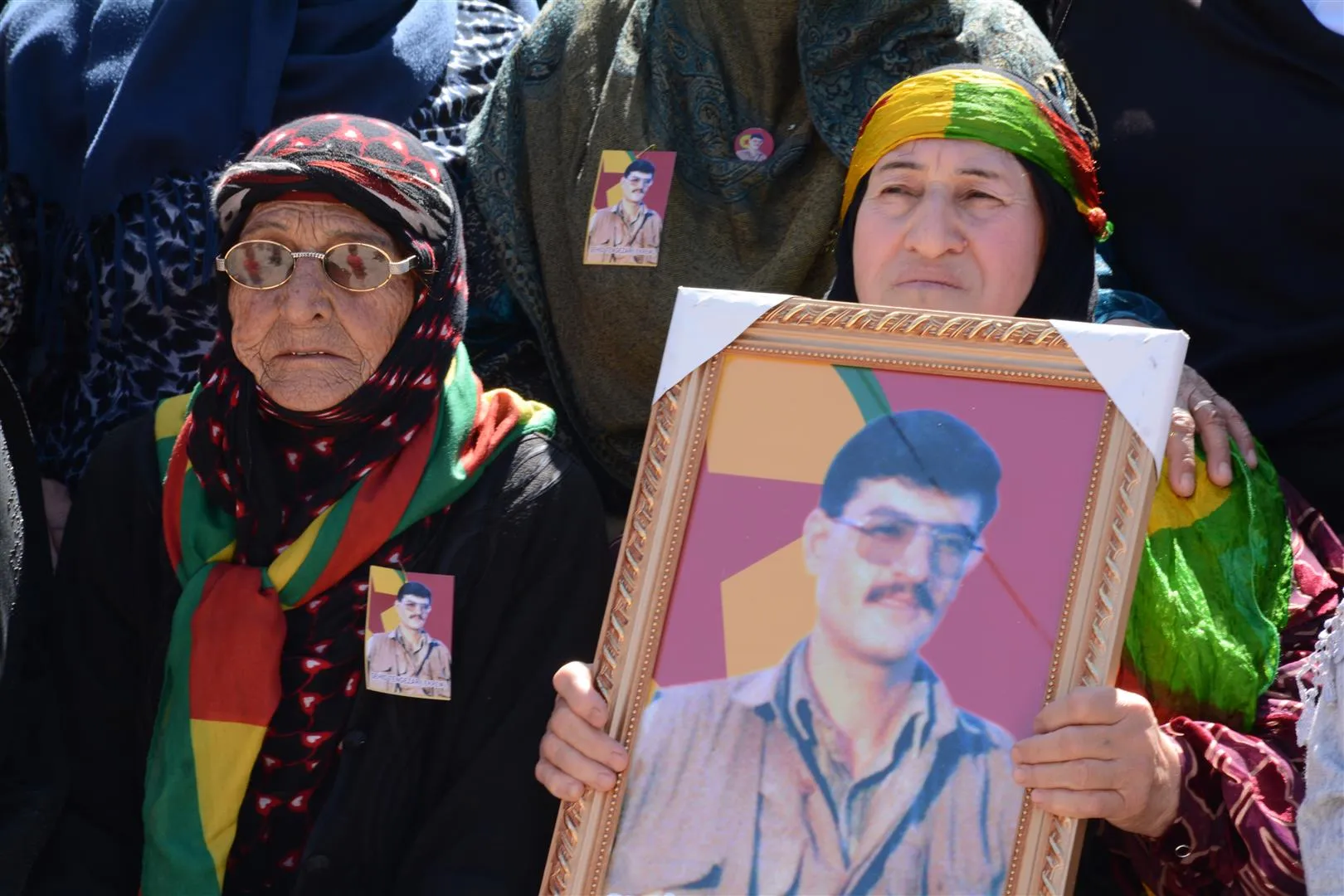 Bi merasîmekê nasnemeya gerîlayê HPG‘ê hate eşkerekirin