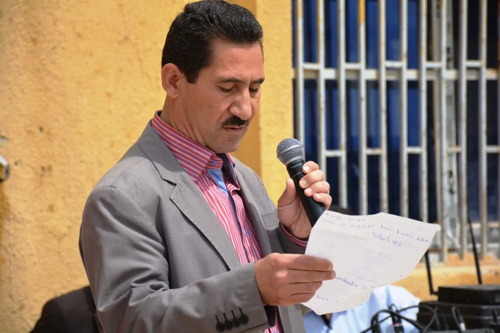 Bi wênexêzên xwe piştgirî dan zarokên Efrînê