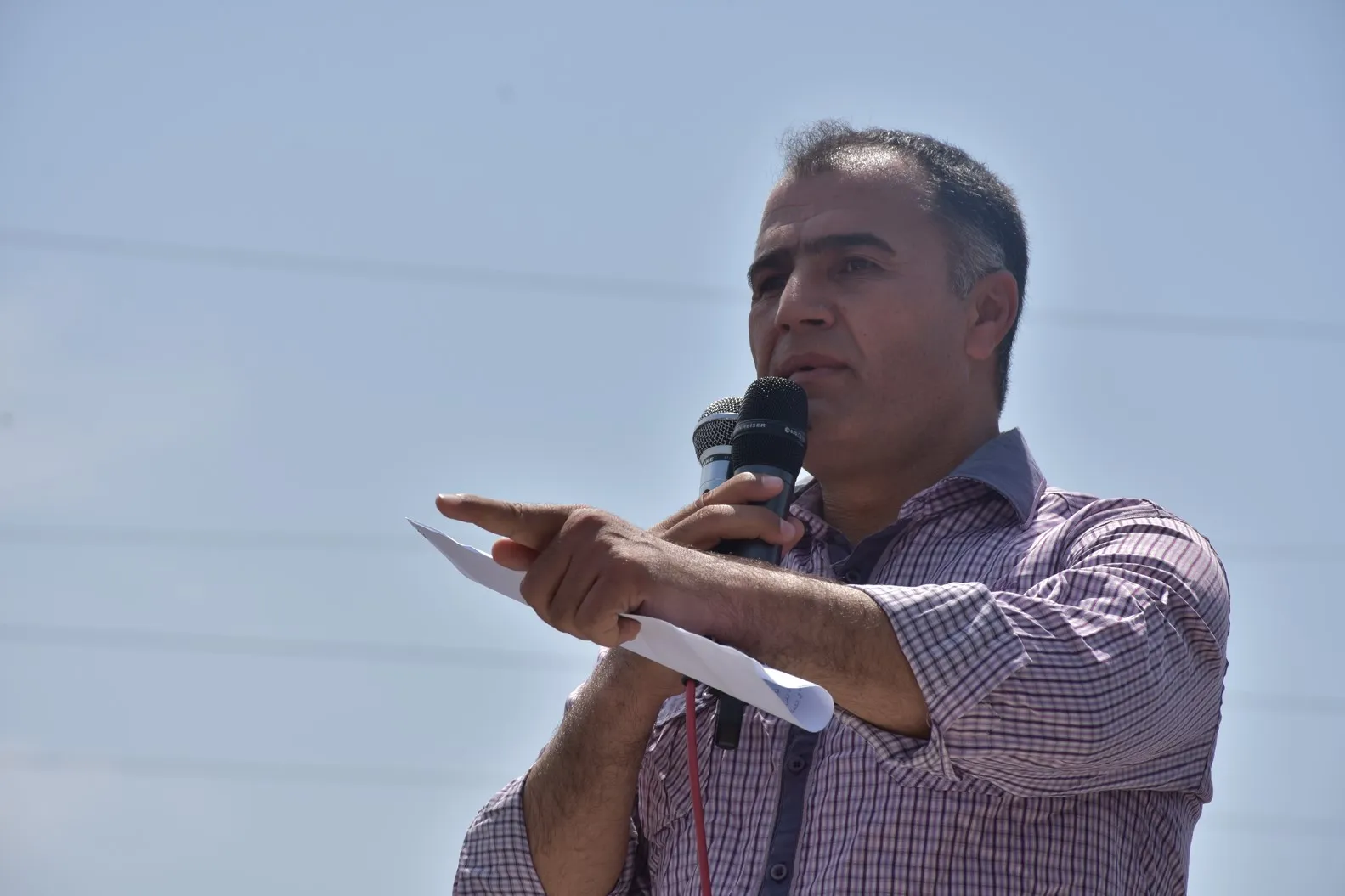 Xwepêşandêran soza berxwedaniyê nû kirin