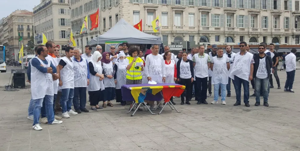 Li Marsîlyayê ji bo azadiya Ocalan çalakiya greva birçîbûnê