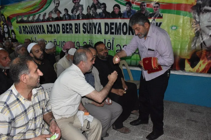 Êzidiyên Helebê Çarşema Sor pîroz kirin