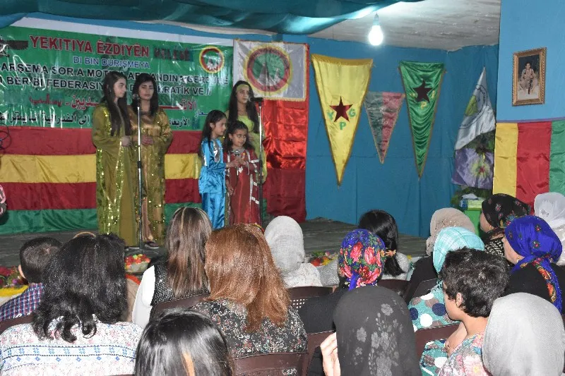 Êzidiyên Helebê Çarşema Sor pîroz kirin