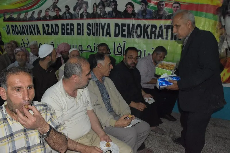 Êzidiyên Helebê Çarşema Sor pîroz kirin