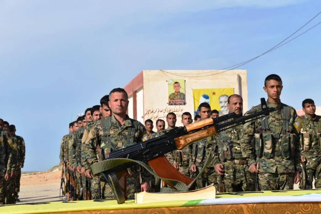 Dewreyeke perwerdeyê ji bo 56 fermandarên QSDʹê dest pê kir