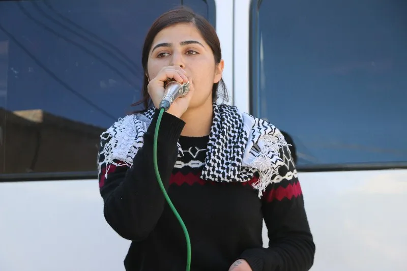 ʹBi azadiya Ocalan hemû komplo bin dikevinʹ