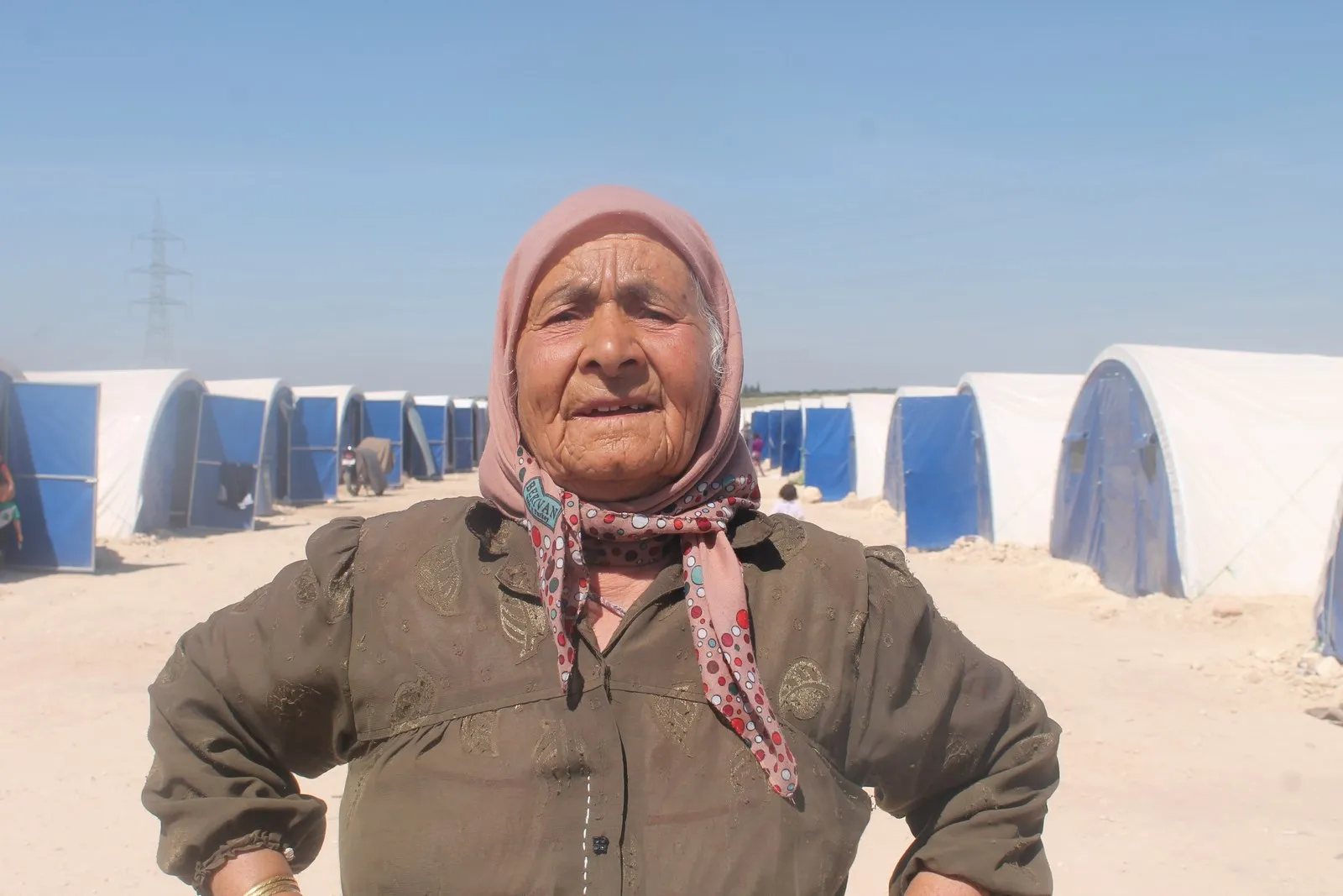 Sê kurên xwe winda kirin.. hêjî li Şehba li ber xwe dide