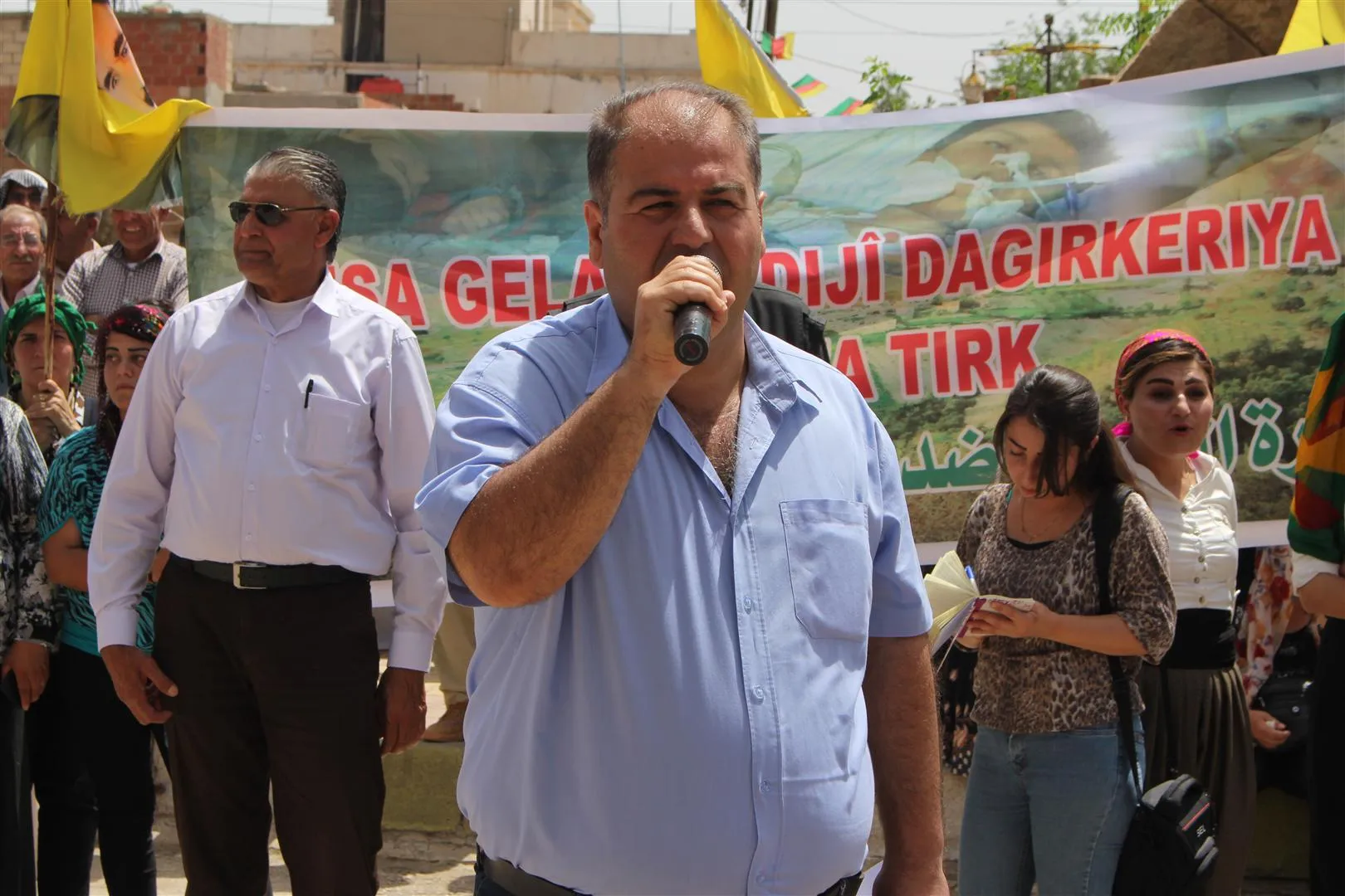 Bi hezaran li Dêrikê û Girkê Legê li dijî dagirkeriya Tirk meşiyan