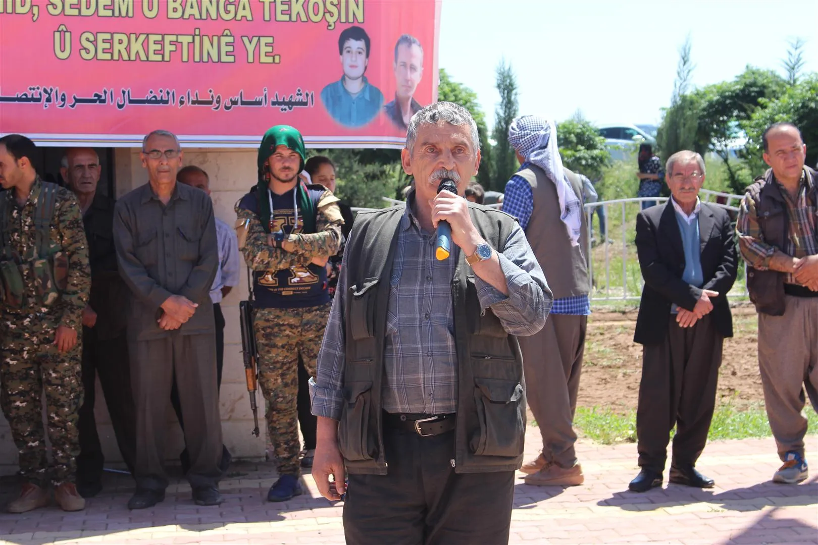 'Em ê şopdarên riya şehîdên xwe bin'