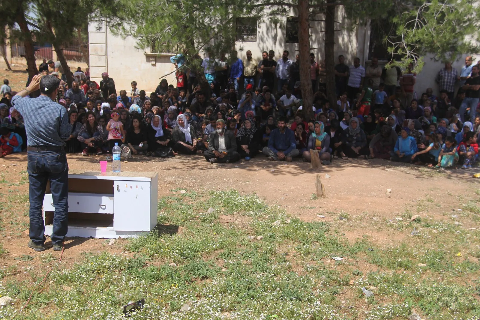 'Em ê dest ji Efrînê bernedin'