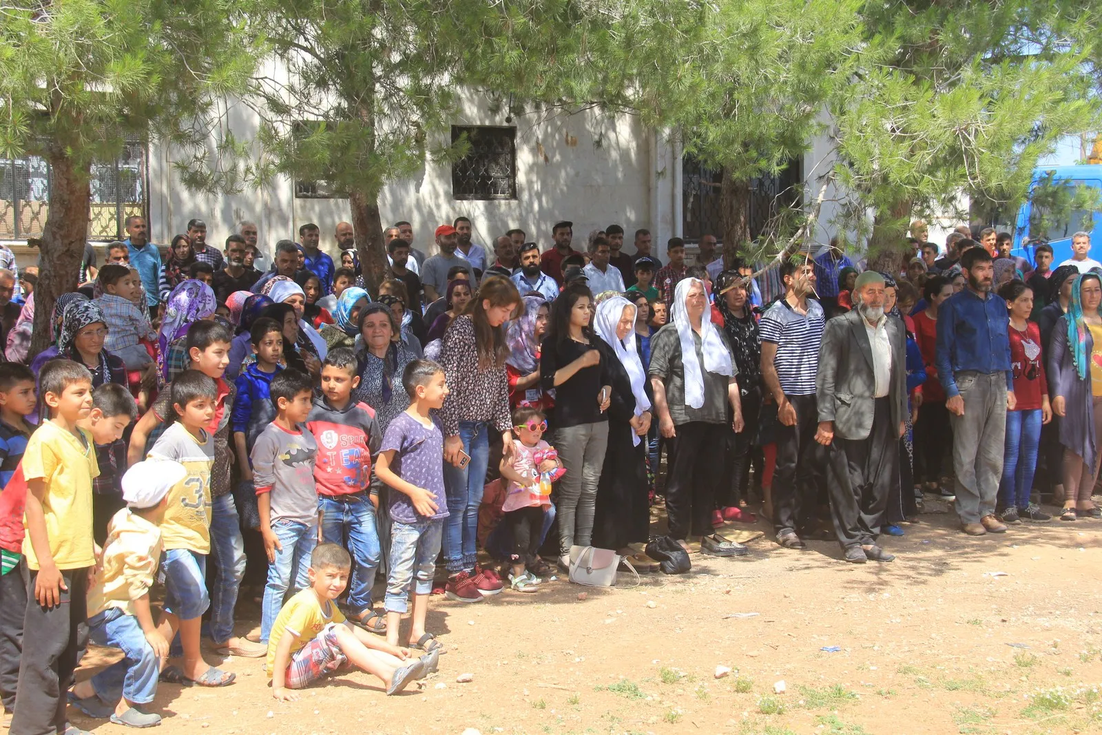 'Em ê dest ji Efrînê bernedin'