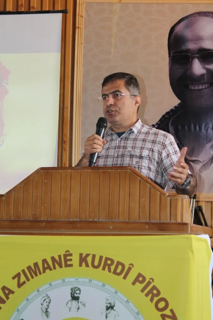 Xwendekarên Zaningeha Rojava Roja Zimanê Kurdî pîroz Kirin