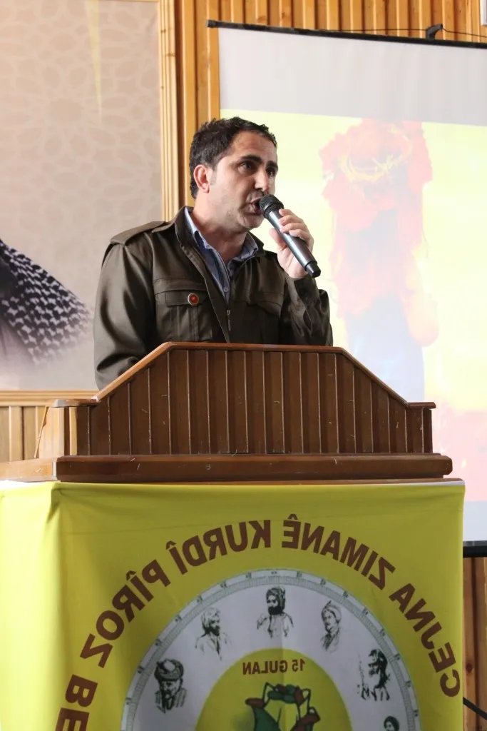 Xwendekarên Zaningeha Rojava Roja Zimanê Kurdî pîroz Kirin