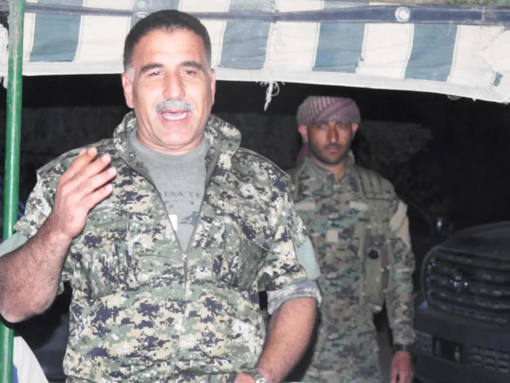 QSD'ê bi şêx û rûspiyên Reqayê re civiya