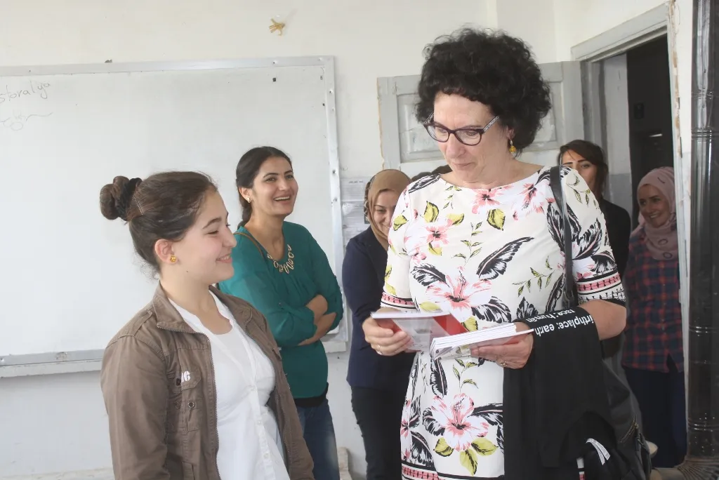 Hooper serdana dibistanên Amûdê kir
